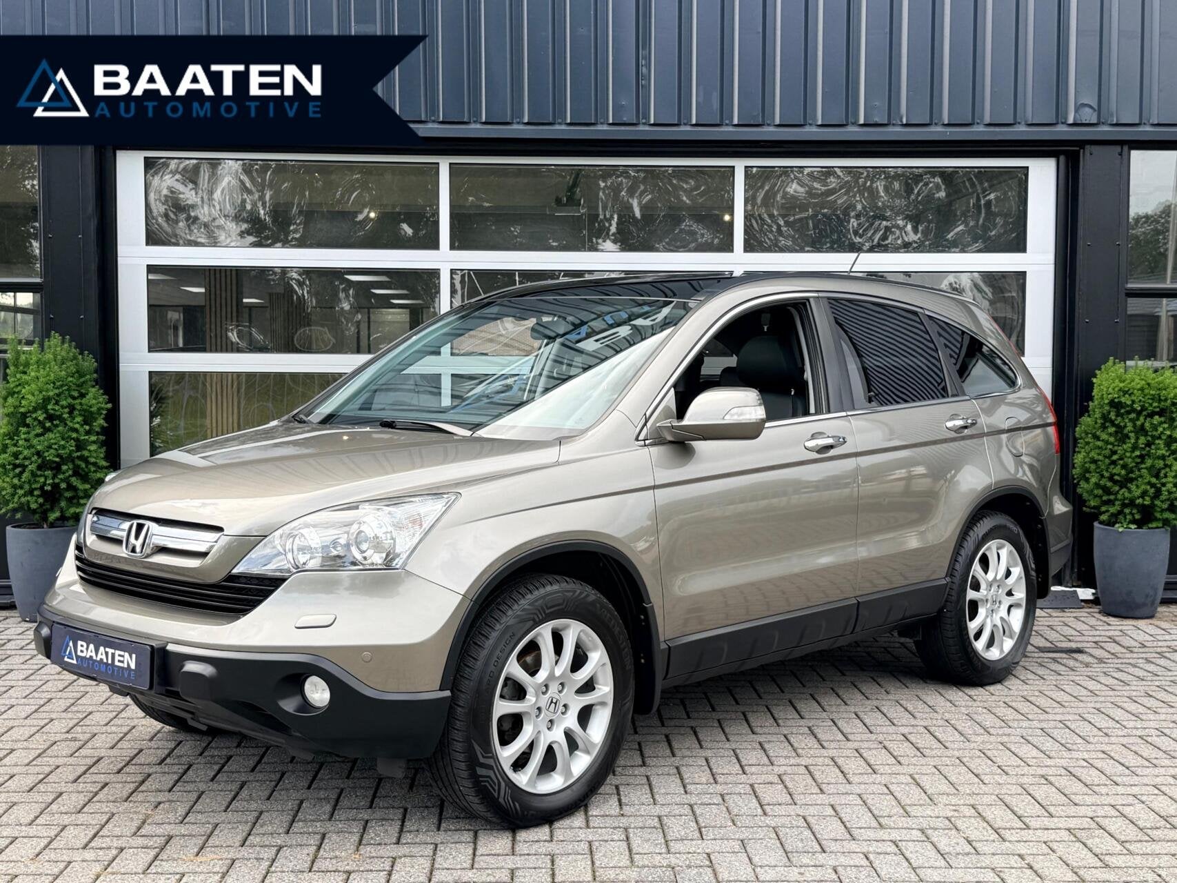 Honda CR-V 2.0i Executive 4WD|Leder|Panorama|Trekhaak, Automaat, 1998 cc, 150 pk, Beige