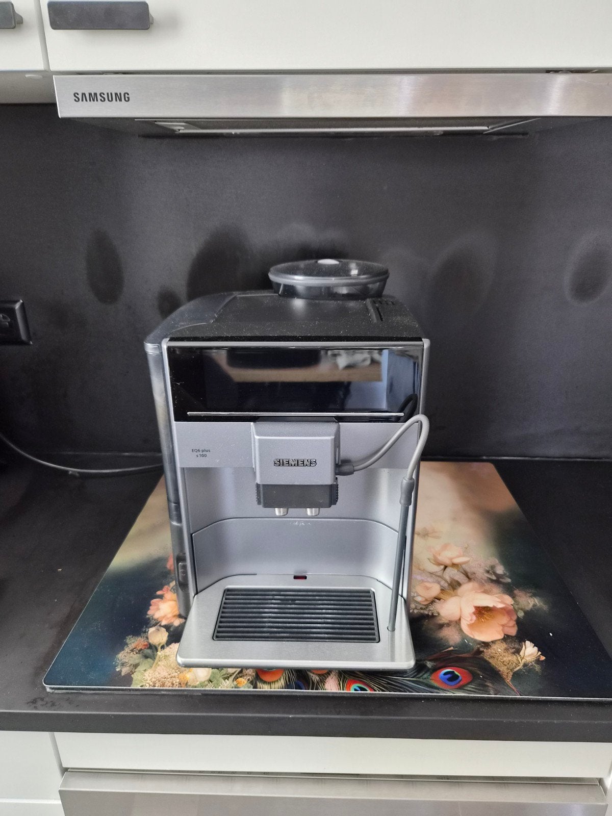 Siemens EQ.6 Plus S100 koffiemachine, Gebruikt, 10 kopjes of meer, Koffiemachine, Afneembaar waterreservoir
