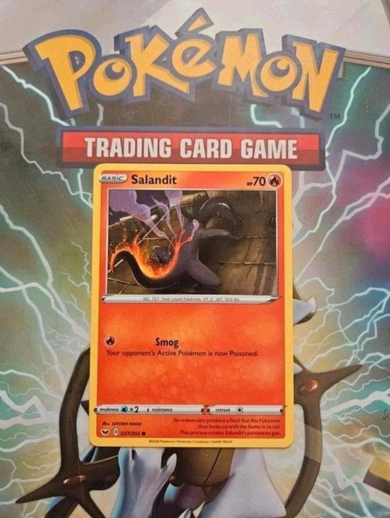 Salandit 027/202 Sword&Shield base set pokemon kaart nm, Ophalen of Verzenden, Zo goed als nieuw, Losse kaart