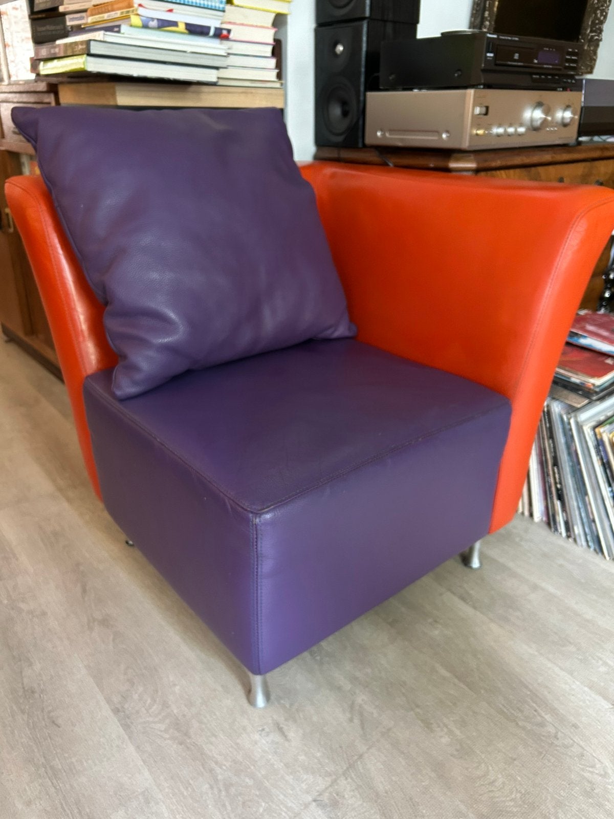 Bijzondere  fauteuil paars/oranje met los kussen, Ophalen, Gebruikt, 75 tot 100 cm, 50 tot 75 cm