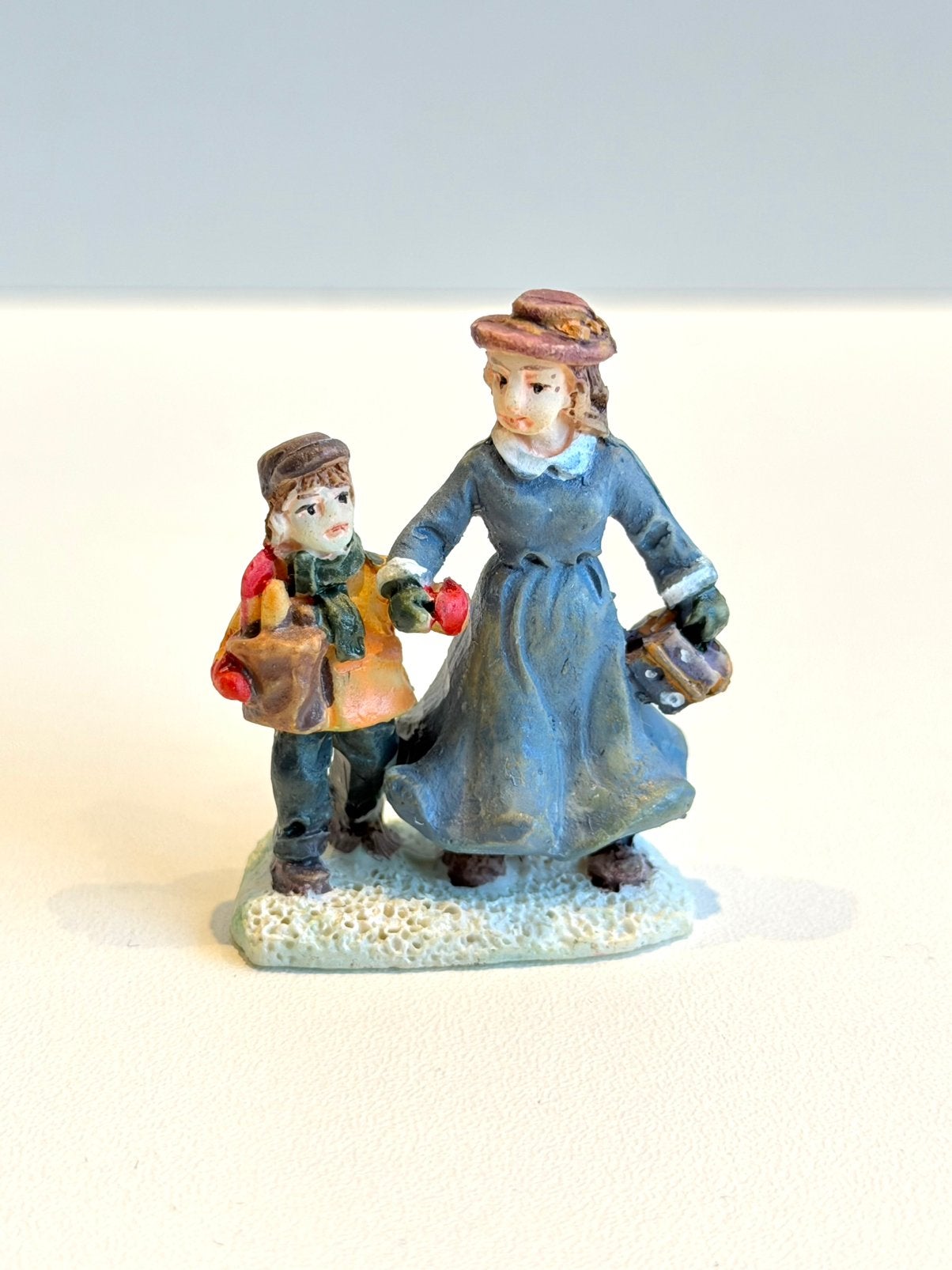 Christmas Village - Christmas Shopping, Verzenden