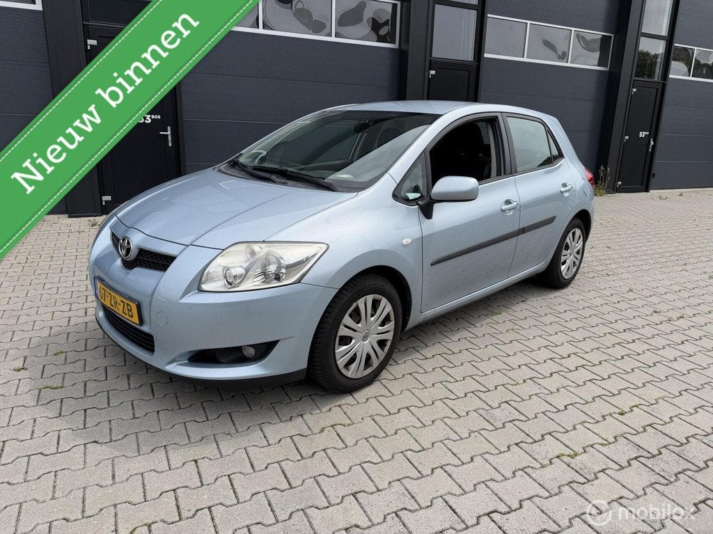 Toyota Auris 1.4-16V Terra, Voorwielaandrijving, Elektrische ramen, 450 kg, Gebruikt