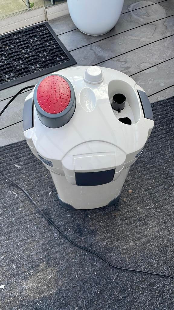 Grote aquarium filter, Ophalen