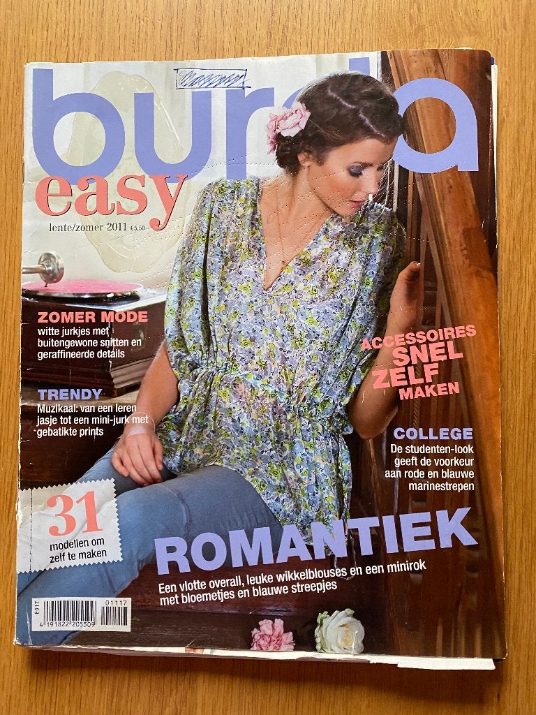 Burda easy zomer 2011, Hobby en Vrije tijd, Kledingpatronen, Vrouw, Overige typen, Gebruikt, Burda