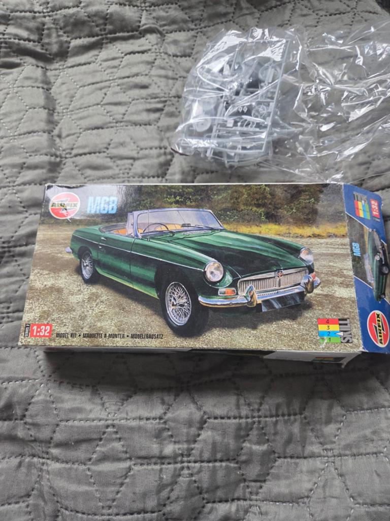 Airfix MGB Modelbouwkit 1:32 - Nieuw in doos, Ophalen of Verzenden
