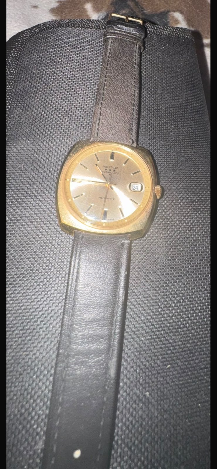 Vintage Pontiac Memodate Horloge - Goudkleurig met Leren Ban, Overige merken, Overige materialen, Polshorloge, Ophalen of Verzenden