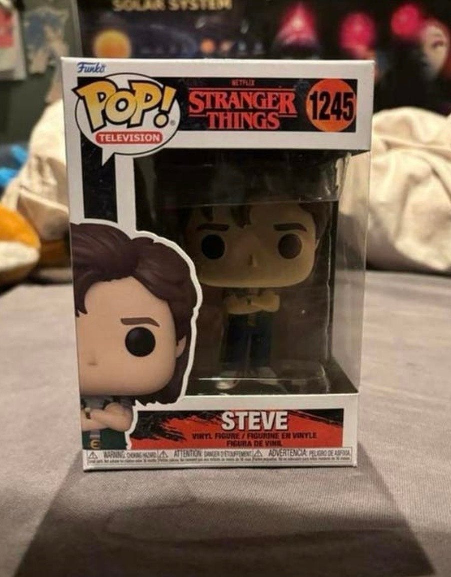 Funko Pop! Stranger Things Steve #1245 - Licht beschadigd, Ophalen of Verzenden, Gebruikt