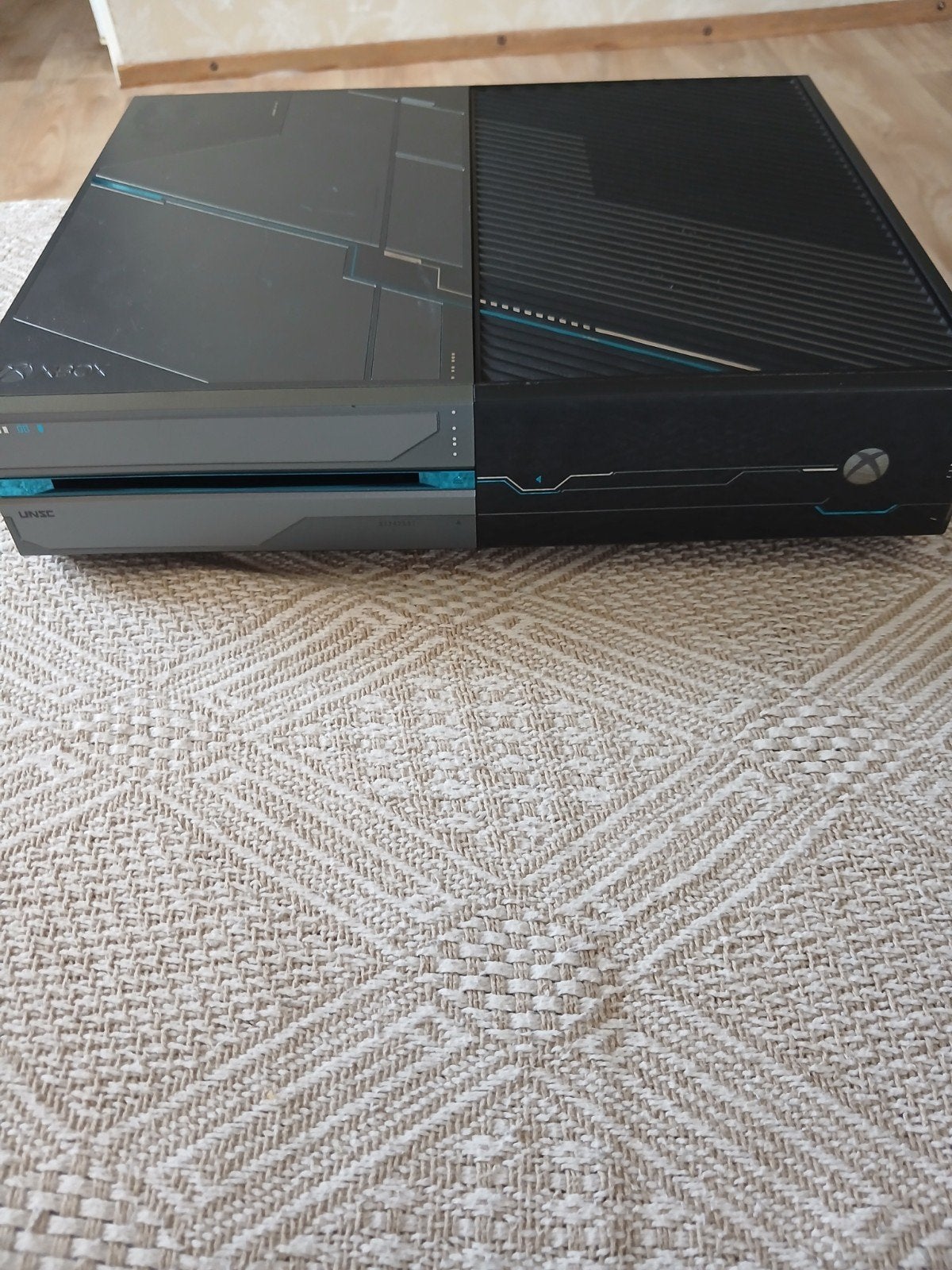 Xbox one halo 5 edition, Spelcomputers en Games, Ophalen, Zo goed als nieuw, 1 TB, Met 1 controller
