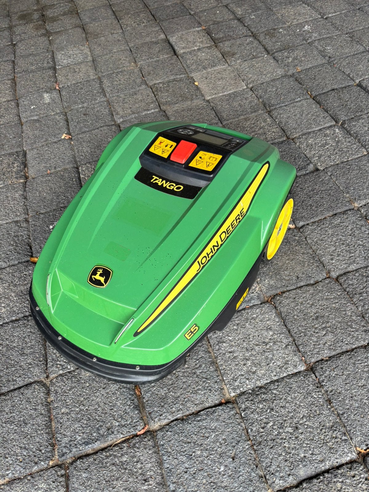 3x John deere tango E5 robotmaaiers en husqvarna 220ac, Tuin en Terras, Ophalen of Verzenden, Gebruikt