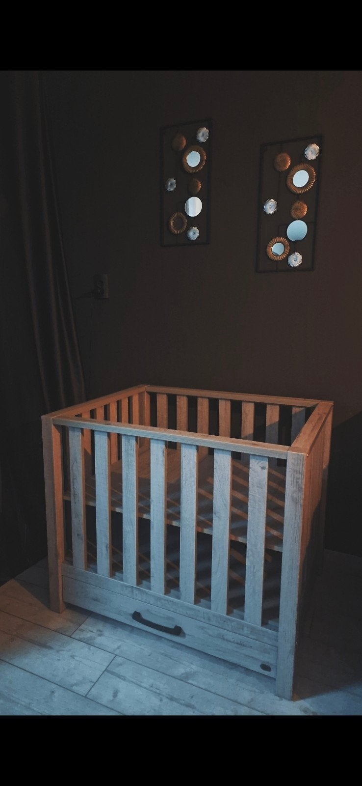 TWF box met lade donkergrijs, Kinderen en Baby's, Boxen, Ophalen of Verzenden, Zo goed als nieuw, In hoogte verstelbaar
