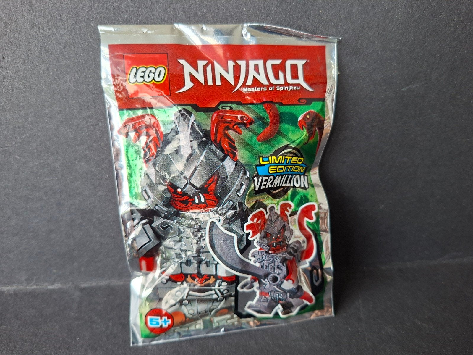 Lego minifig NIEUW Ninjago Limited Edition Vermillion, Kinderen en Baby's, Speelgoed | Duplo en Lego, Lego, Nieuw, Ophalen of Verzenden