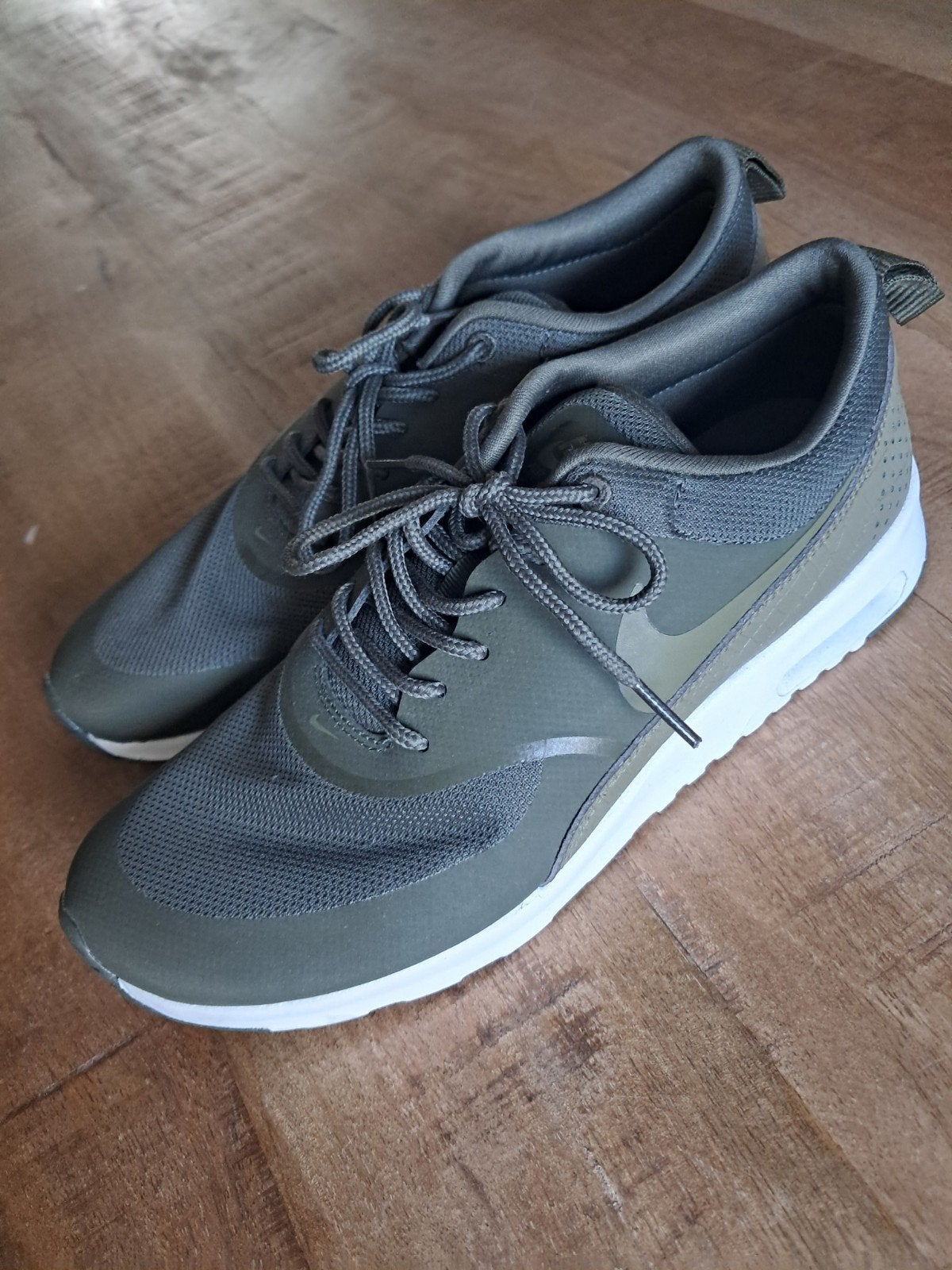 Nike Air Max Thea sneakers maat 41 - Olijfgroen, Nike, Ophalen of Verzenden, Sneakers of Gympen, Gedragen