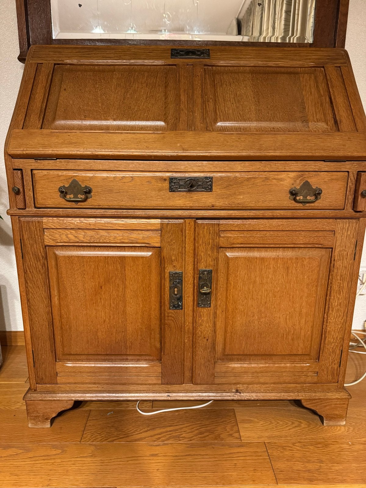 Antiek Eikenhouten Secretaire Bureau, Ophalen