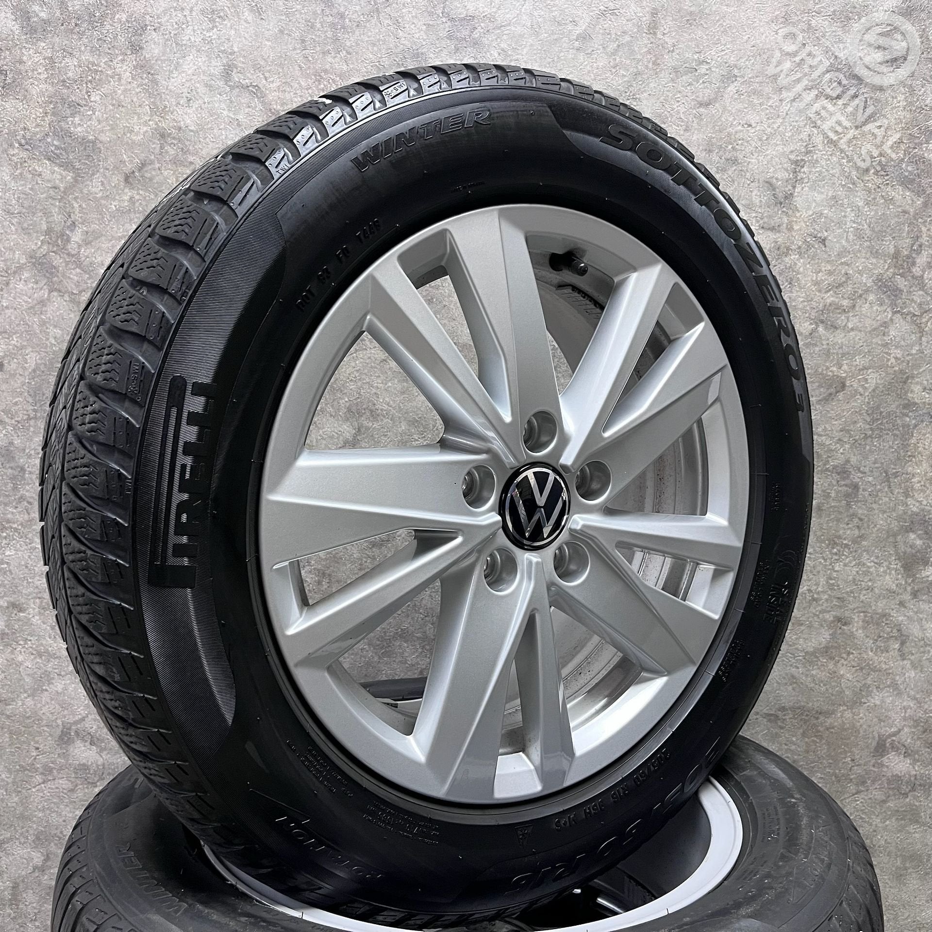 16 inch originele Karlstad velgen + winterbanden VW Touran, Gebruikt, -, Banden en Velgen, -