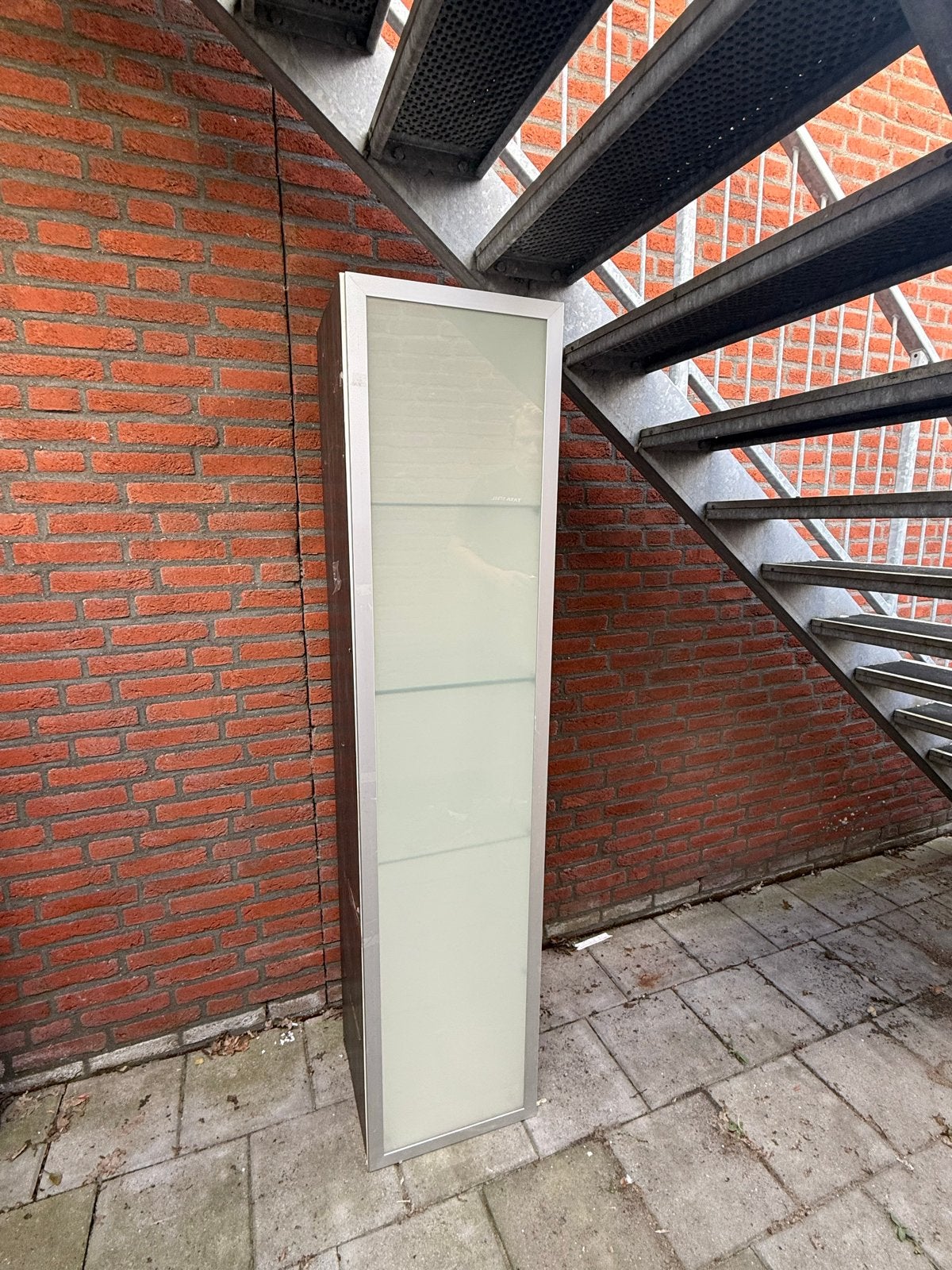 Gratis Badkamerkast met 3 glazen plankjes, Ophalen, (Half)hoge kast, Minder dan 50 cm, Gebruikt