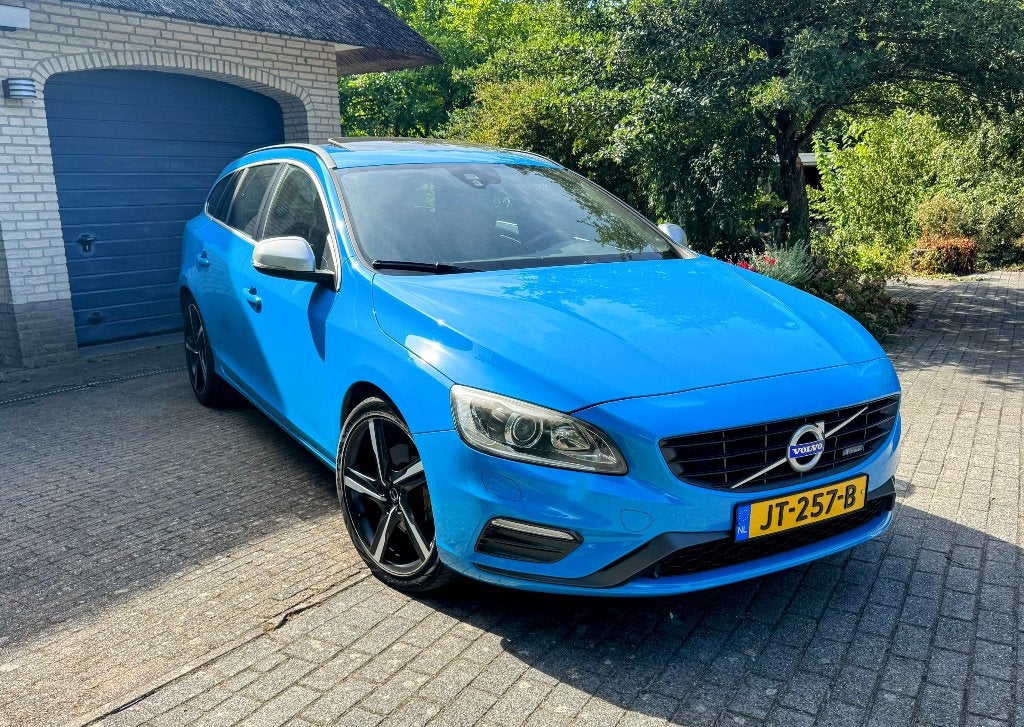 Volvo V60 T6 Summum R-Design – Unieke auto, Auto's, Dealer onderhouden, 4 cilinders, Blauw, Alcantara