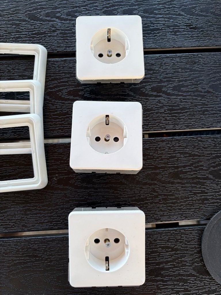 Jung CD500 alpin wit – nieuw Schakelmateriaal, Ophalen of Verzenden, Nieuw, Jung, Stopcontact