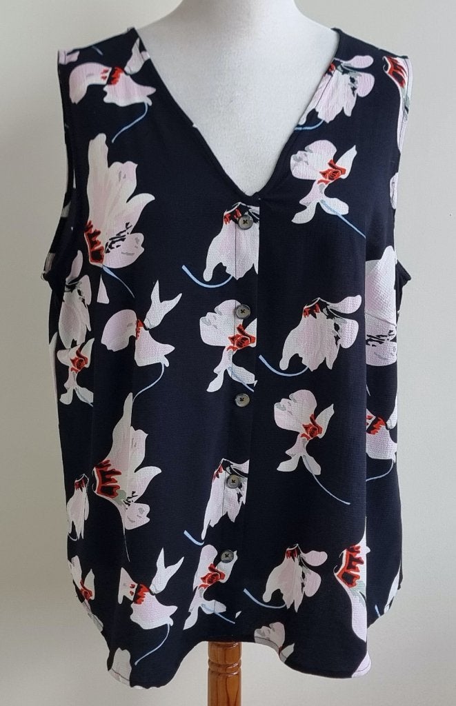 Zizzi zwarte blouse met bloemen print mt. 50/52 (L), Zizzi, Ophalen of Verzenden, Zo goed als nieuw, Blouse of Tuniek