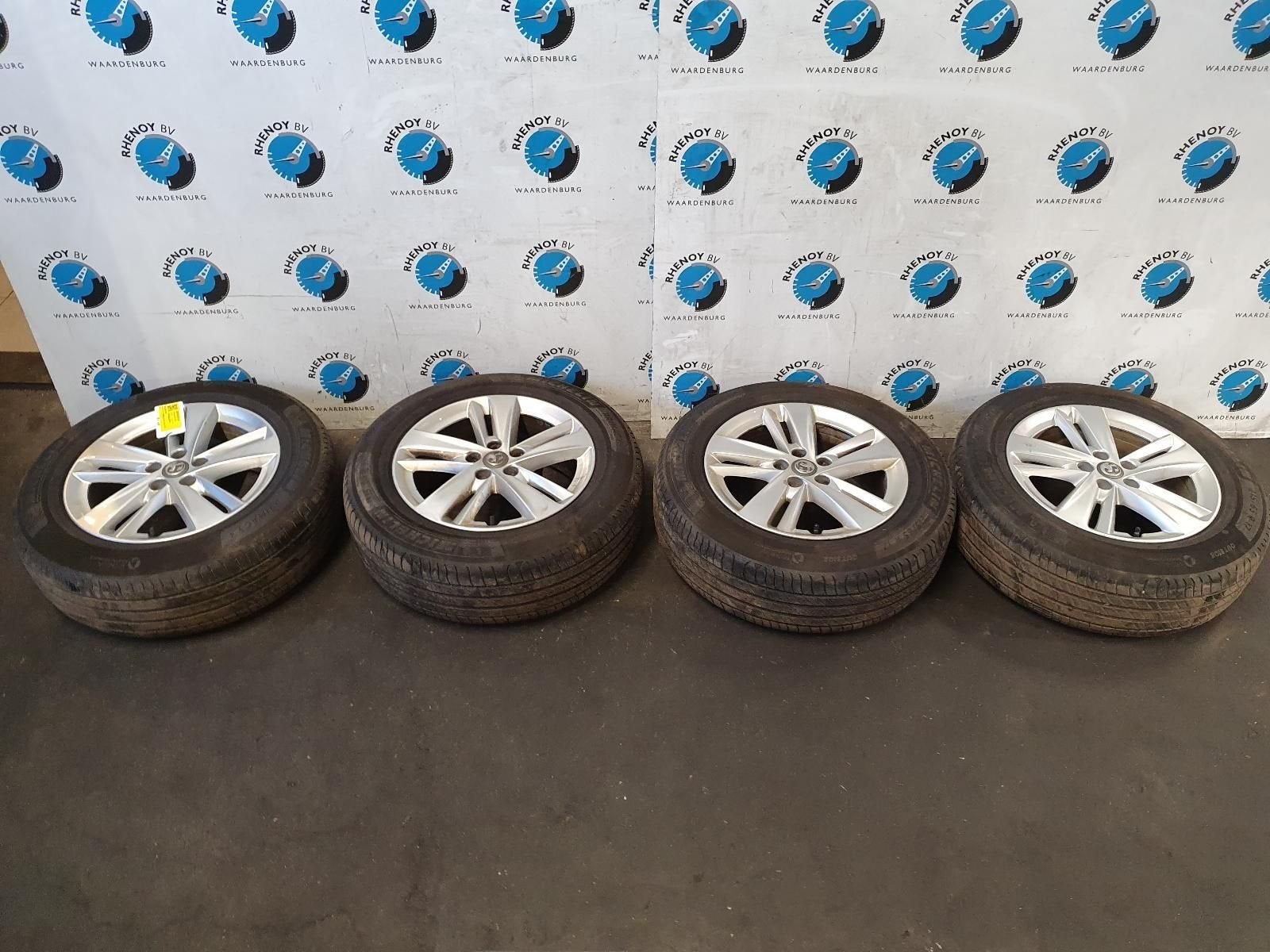 Opel Grandland X 2021  zomerset 215/65 17 Michelin, Auto-onderdelen, -, -, Banden en Velgen, 17 inch