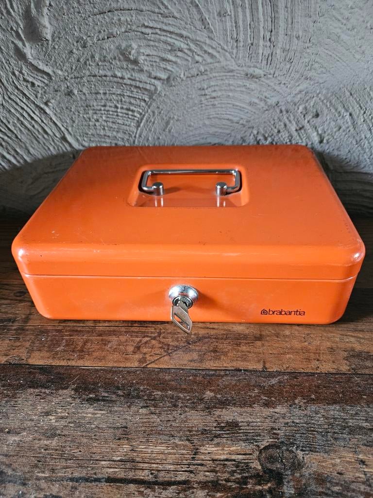 Vintage Brabantia Geldkistje Oranje met Sleutel, Minder dan 50 cm, Gebruikt, Minder dan 50 cm, Ophalen of Verzenden