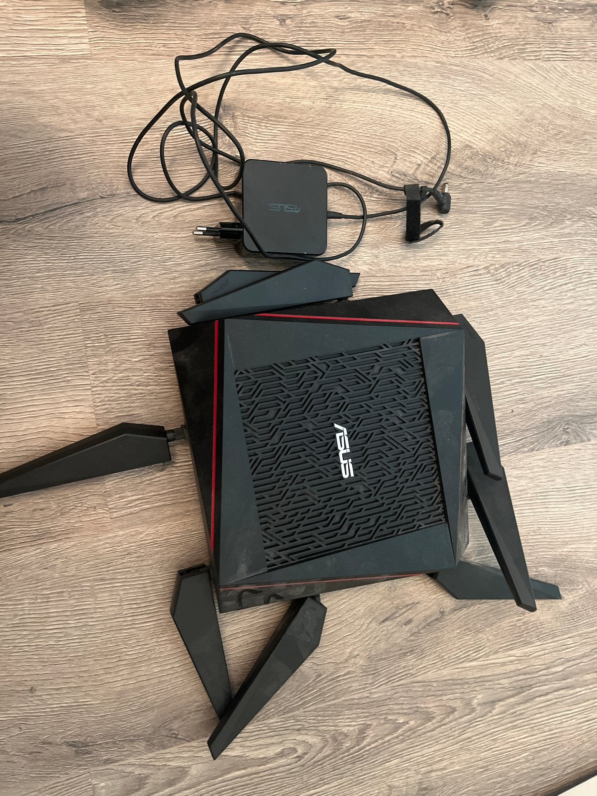 ASUS RT-AC5300 Gaming Router - Tri-Band WiFi, Ophalen of Verzenden, Gebruikt, Router