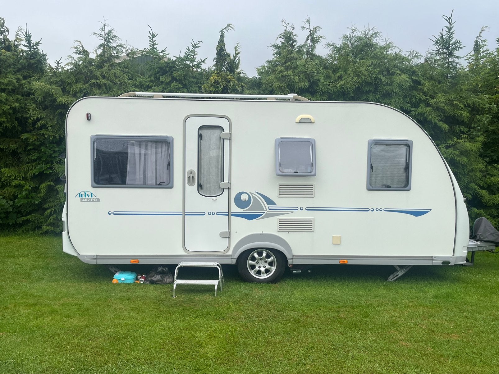 Caravan Adria Adiva 462 pd | Isabella Voortent carbon  ZGAN, Vast bed, Schokbreker, Rondzit, Particulier