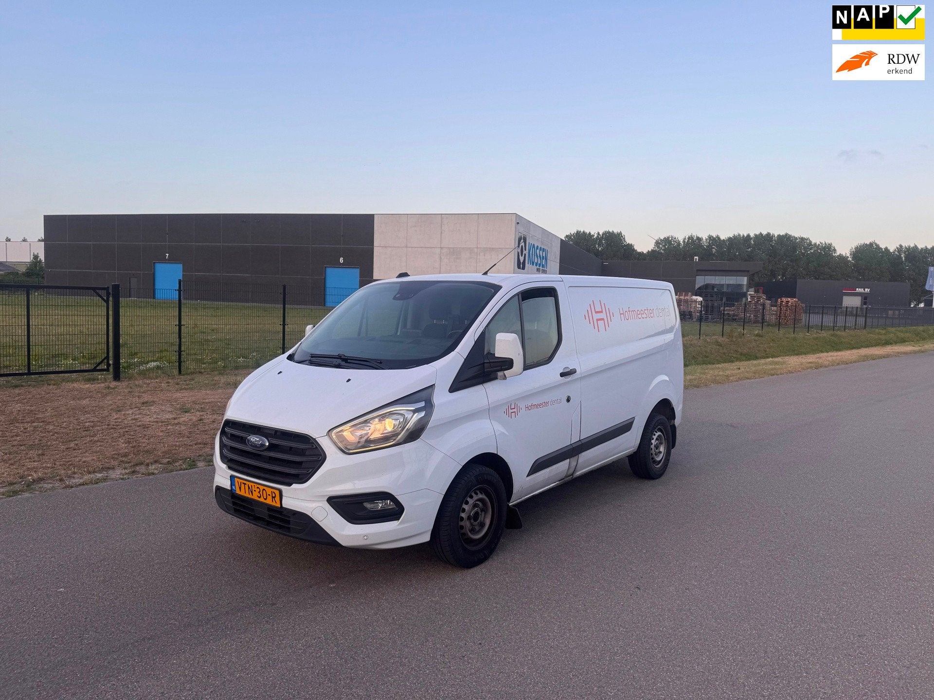 Ford Transit Custom 280 2.0 TDCI L1H1 Trend Clima.Navi.Camer, Auto's, Bestelauto's, Voorwielaandrijving, 15 km/l, Euro 6, 4 cilinders