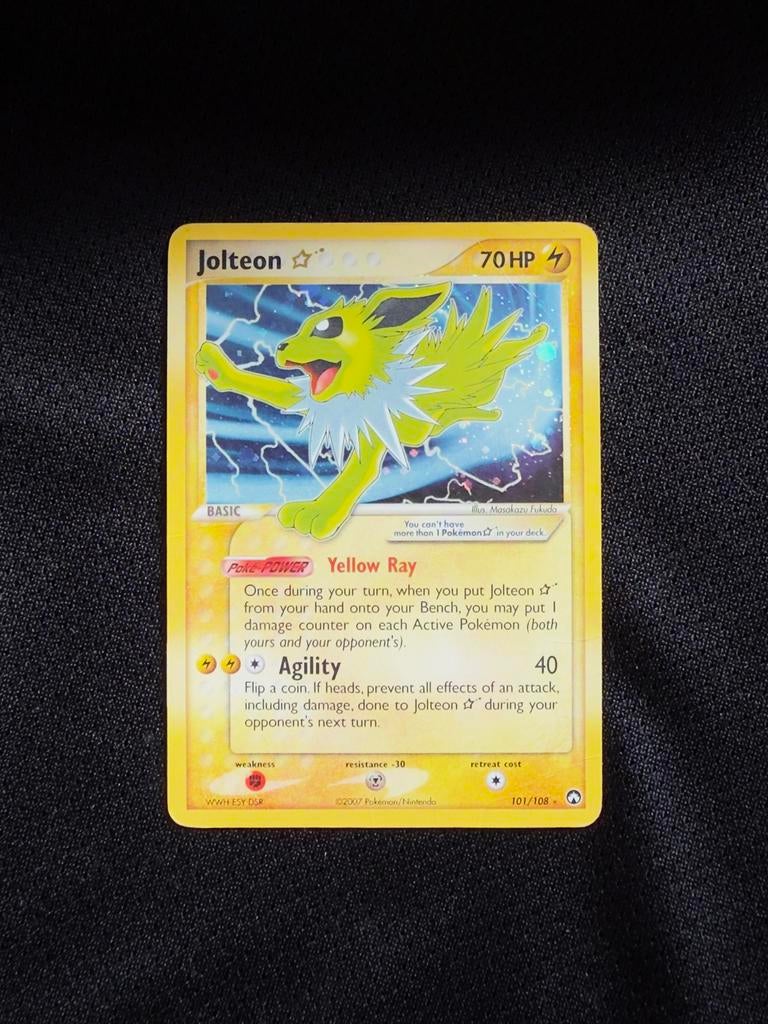 Jolteon 101/108 GoldStar, Ophalen of Verzenden, Zo goed als nieuw, Losse kaart, Foil