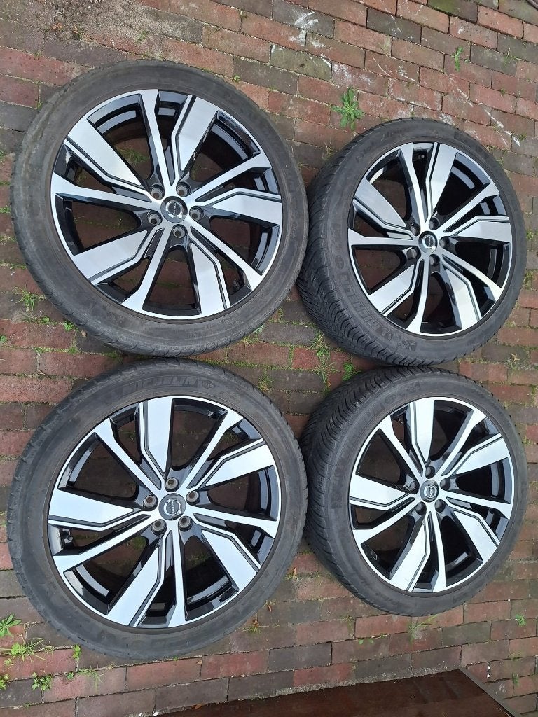 Winterbanden org Volvo XC40  Daimond Cut Spaak20 inch velgen, Auto-onderdelen, Ophalen, Gebruikt, 255 mm, Banden en Velgen