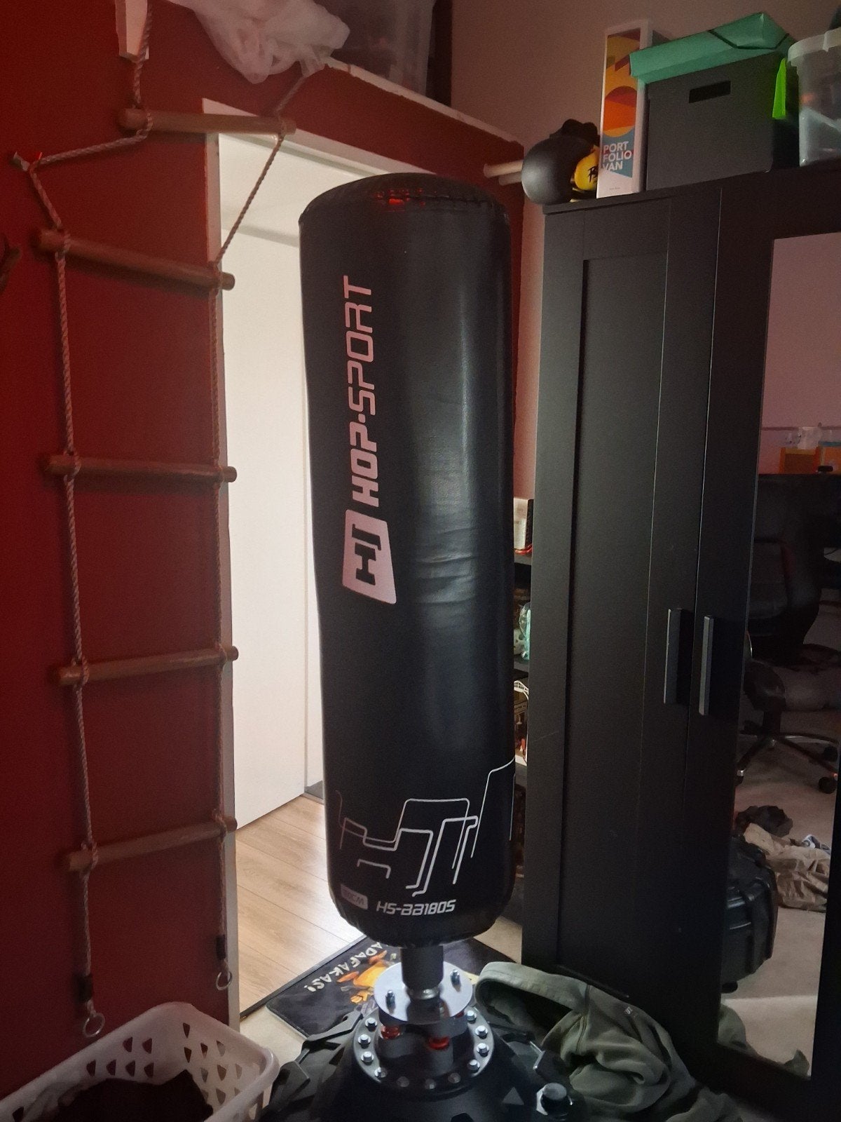 ho7 sport boksbal.    MOET WEG   doe een bod, Sport en Fitness, Ophalen, Nieuw, Boksbal