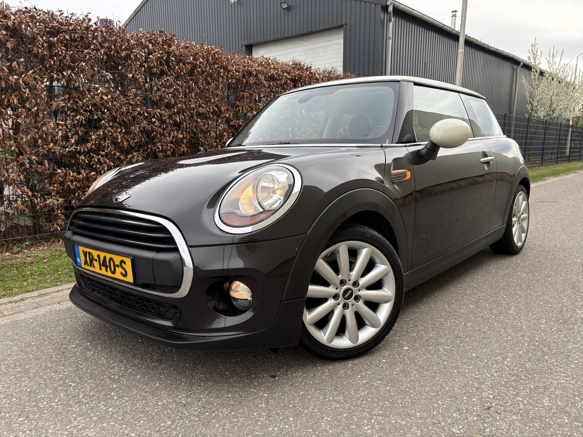 MINI Mini 1.2 One Salt Business / AIRCO / CRUISE / STOELVERW, Voorwielaandrijving, Gebruikt, Euro 6, Bruin