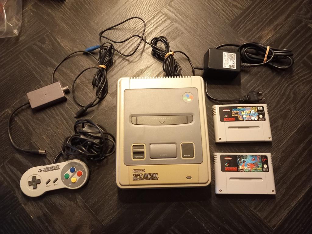 Super Nintendo  (SNES) met games, Spelcomputers en Games, Spelcomputers | Nintendo Super NES, Gebruikt, Met 1 controller, Met games