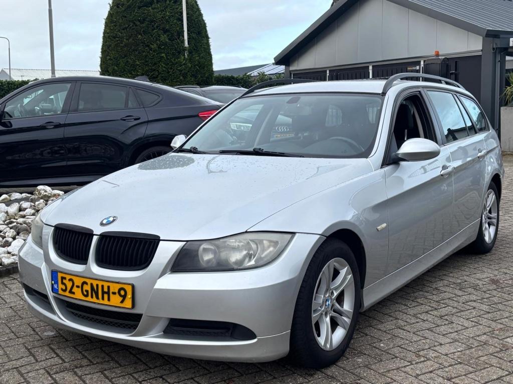 BMW 3 Serie Touring 318i Automaat 2008 Trekhaak (bj 2008), Auto's, Automaat, 15 km/l, 1435 kg, Origineel Nederlands