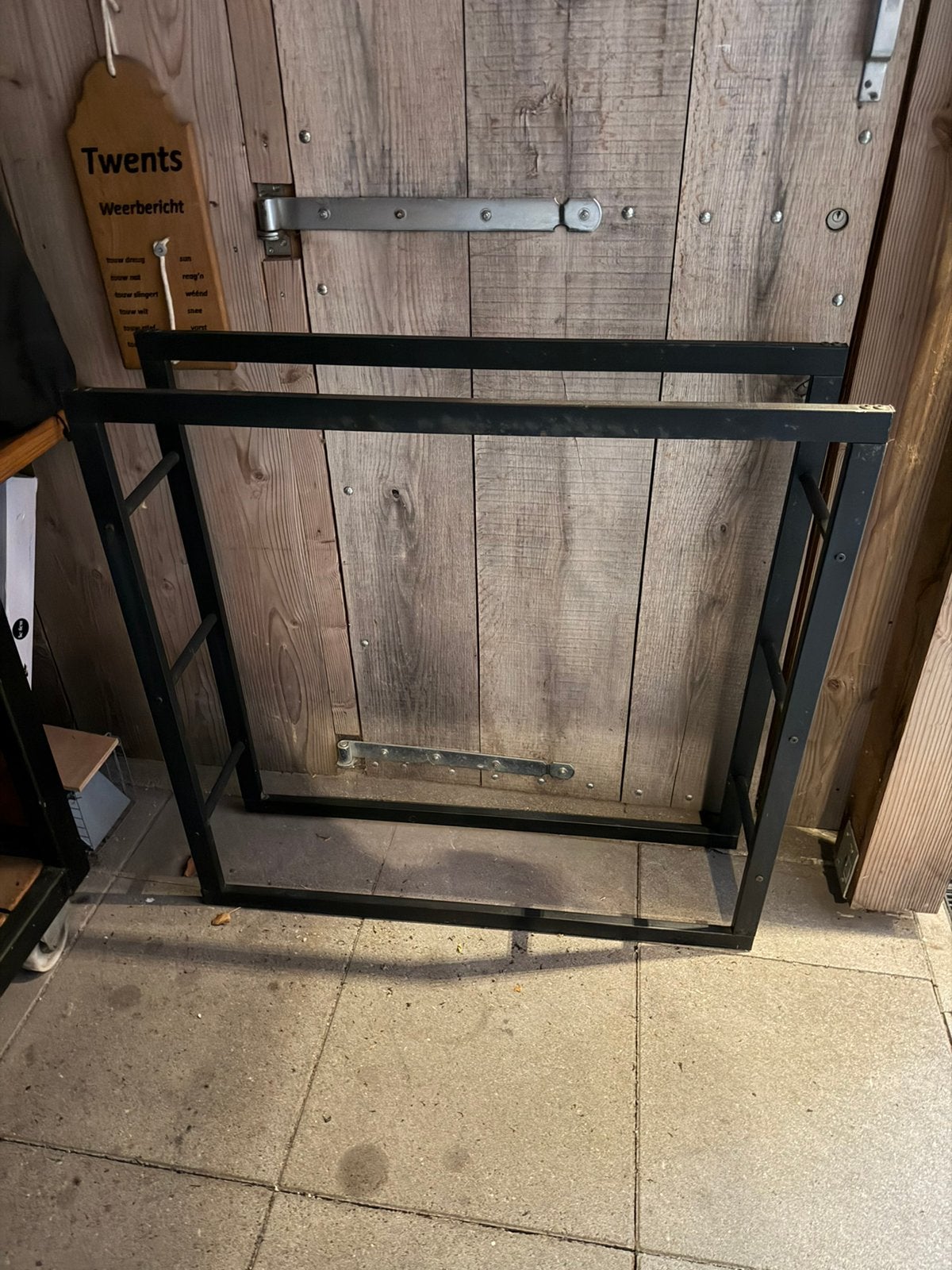Brandhout opslag rek 1 m x 1 m, Minder dan 3 m³, Ophalen