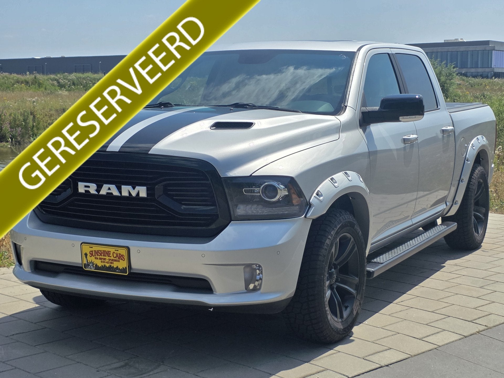 Dodge Ram 1500 SPORT CREW CAB 4X4 5,7 LTR V8 AUT. LUCHTVERIN, Auto's, Automaat, Achterwielaandrijving, Gebruikt, 5654 cc
