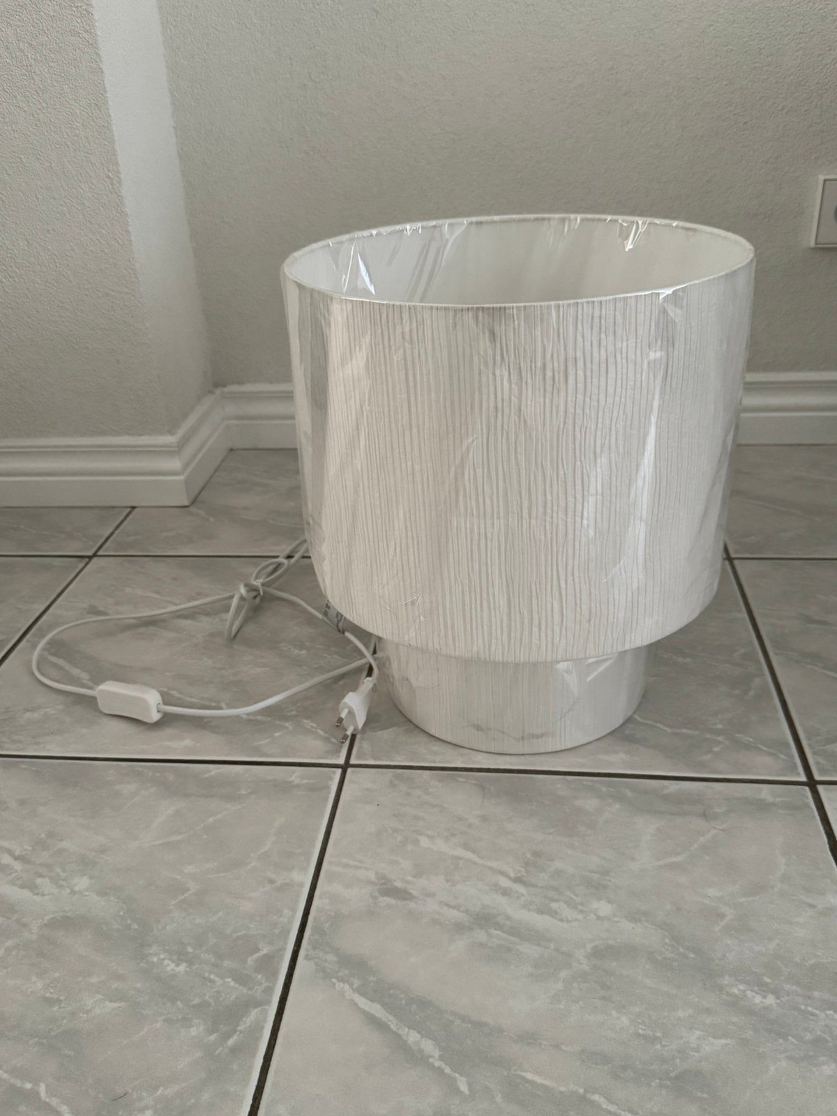 Tafellamp groot, Huis en Inrichting, Lampen | Lampenkappen, Tafellamp, Wit, Rond, Nieuw