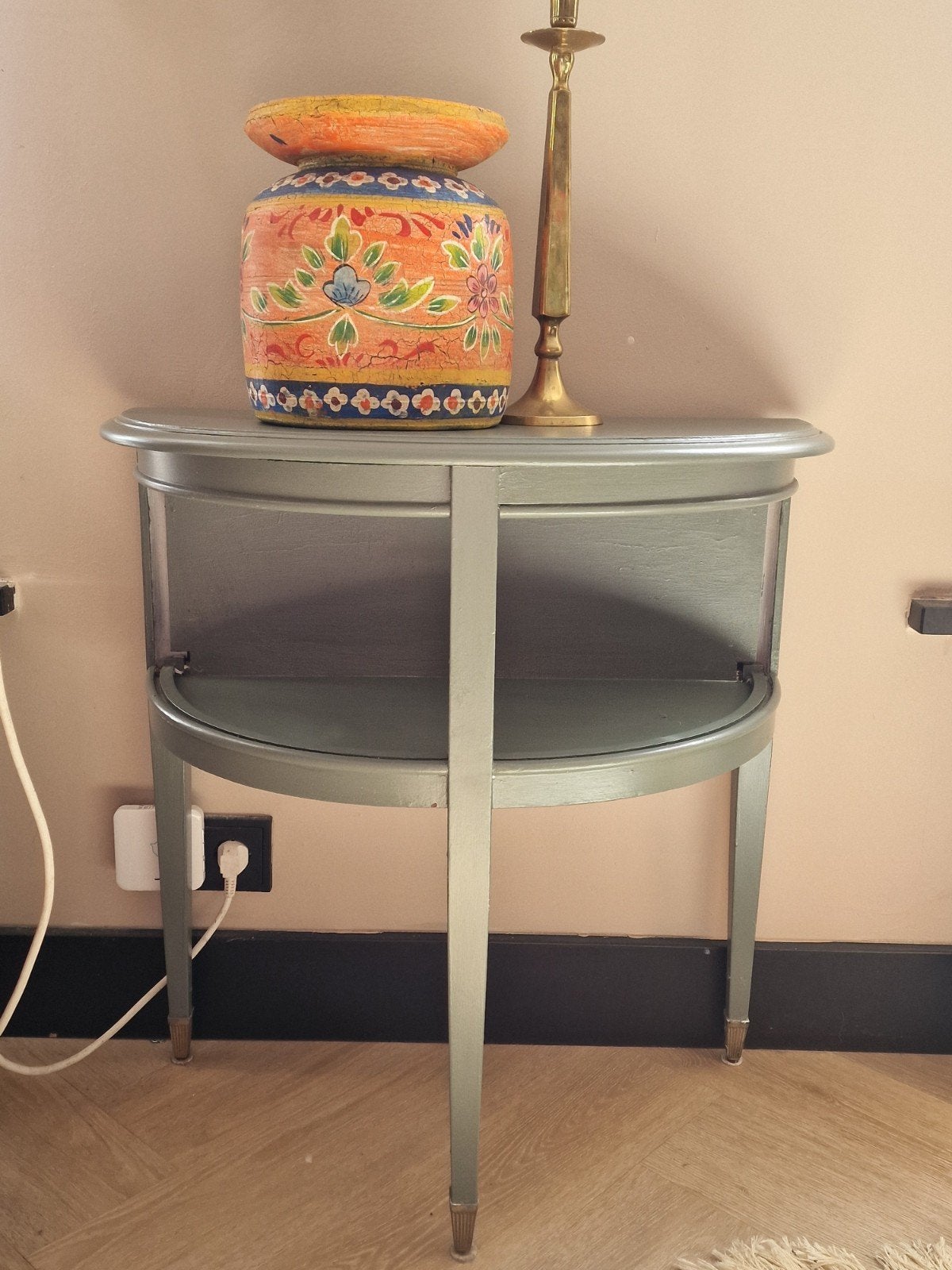 Halfronde bijzettafel / sidetable, Ophalen, Gebruikt, 55 tot 75 cm, Overige vormen