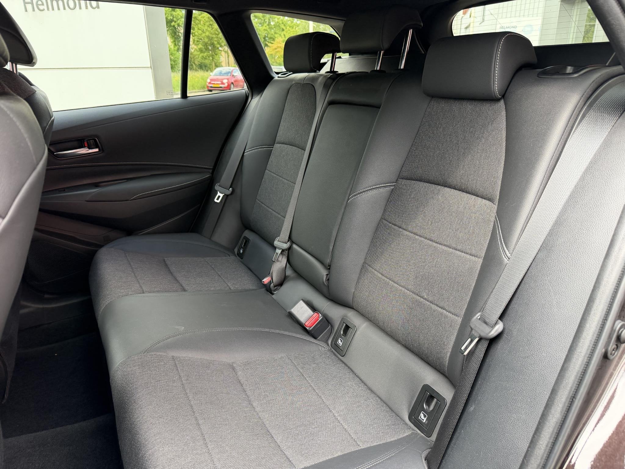 Foto 12 van Toyota Corolla Touring Sports 1.8 Hybrid Dynamic 1e eigenaar