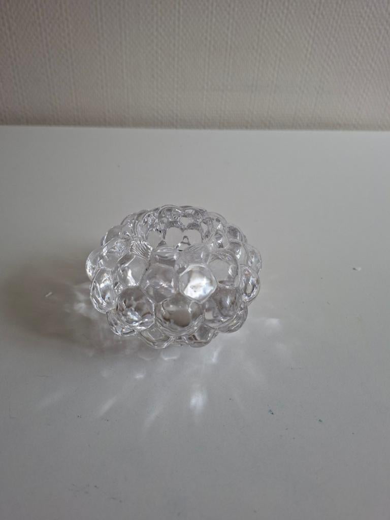 Kosta Boda glazen theelichthouder - Raspberry, Ophalen of Verzenden, Zo goed als nieuw, Overige materialen, Kandelaar