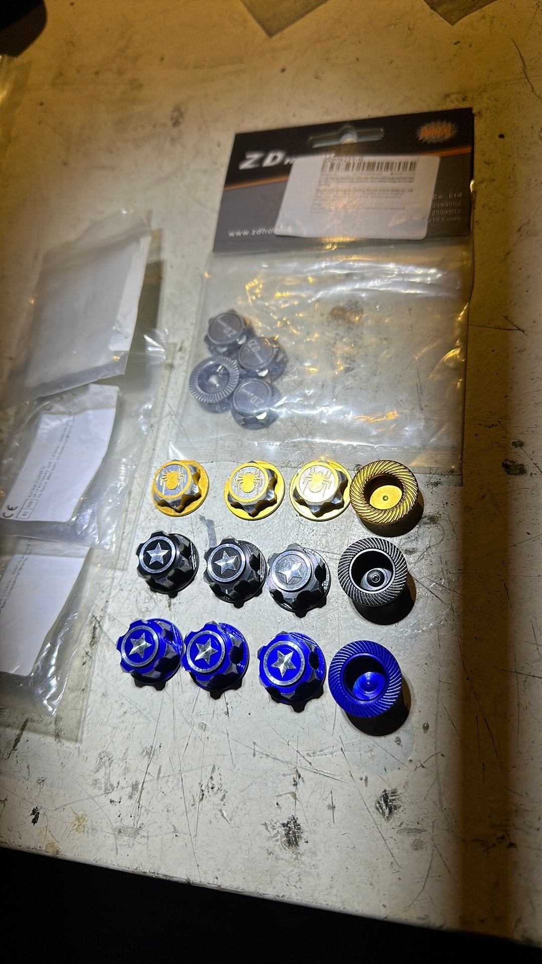 Wheels nuts, Ophalen, Nieuw