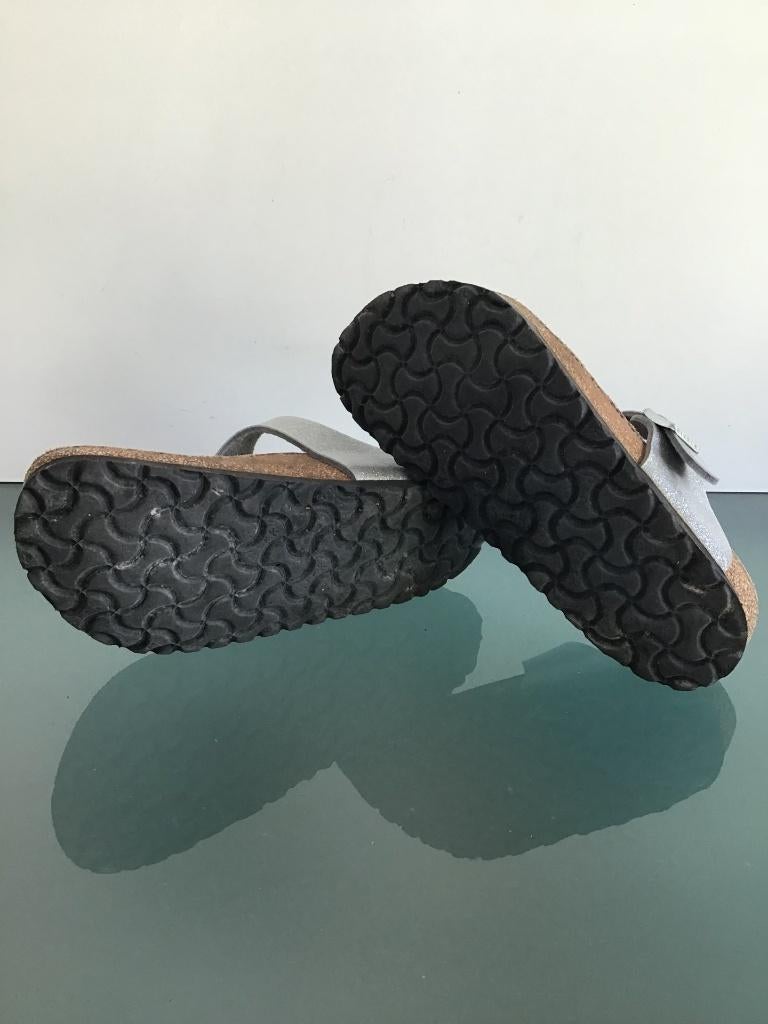 Birkenstock 36 Gizeh zilver slippers | Gratis verzenden, Slippers, Overige kleuren, Verzenden, Zo goed als nieuw