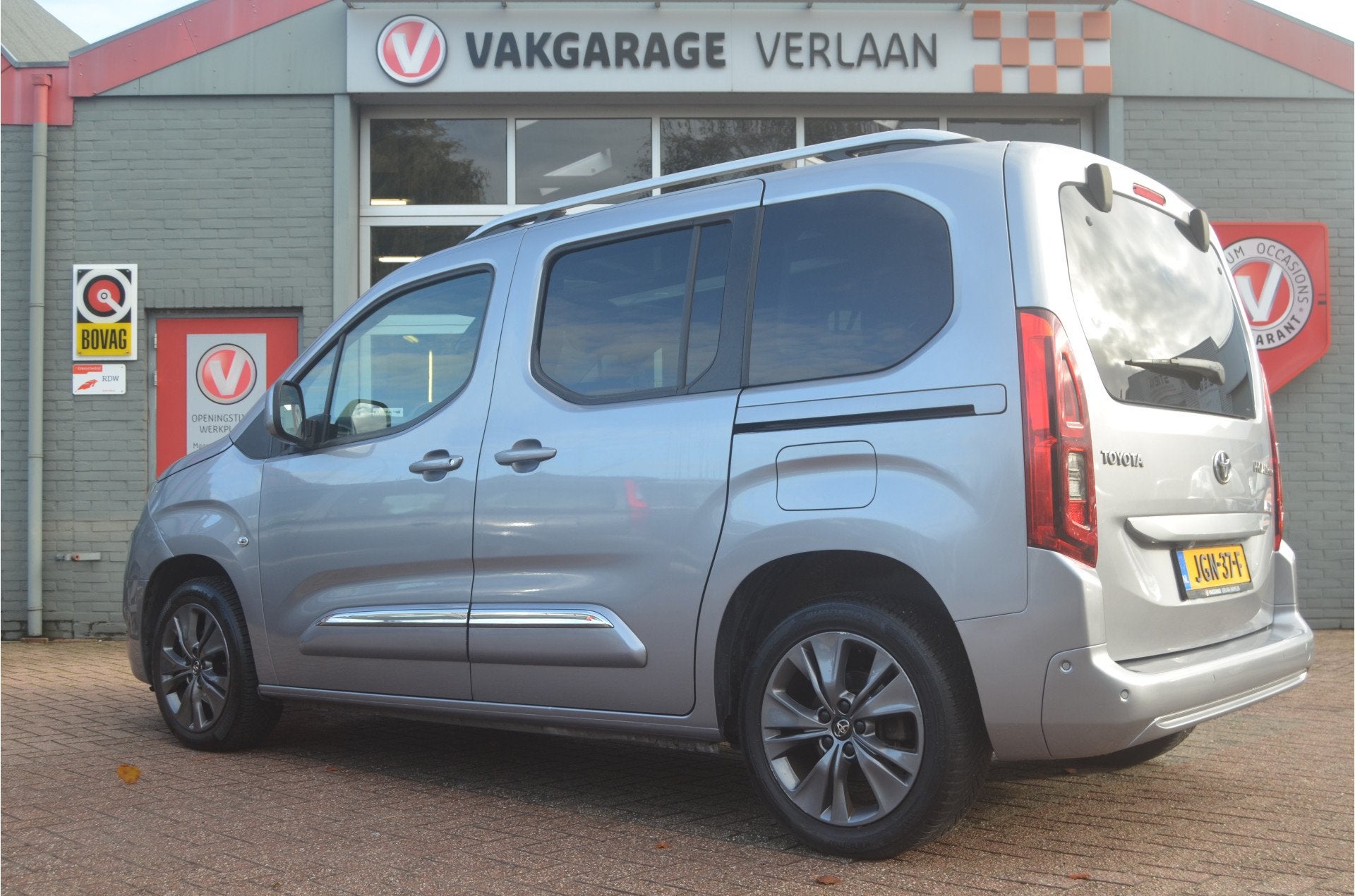 Toyota PROACE CITY Verso nw. motor! panodak 12 mnd.gar., Voorwielaandrijving, 12 maanden, Gebruikt, Bedrijf