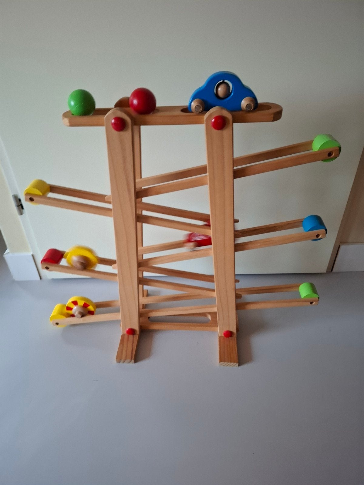 Eichhorn Houten Knikkerbaan, Ophalen