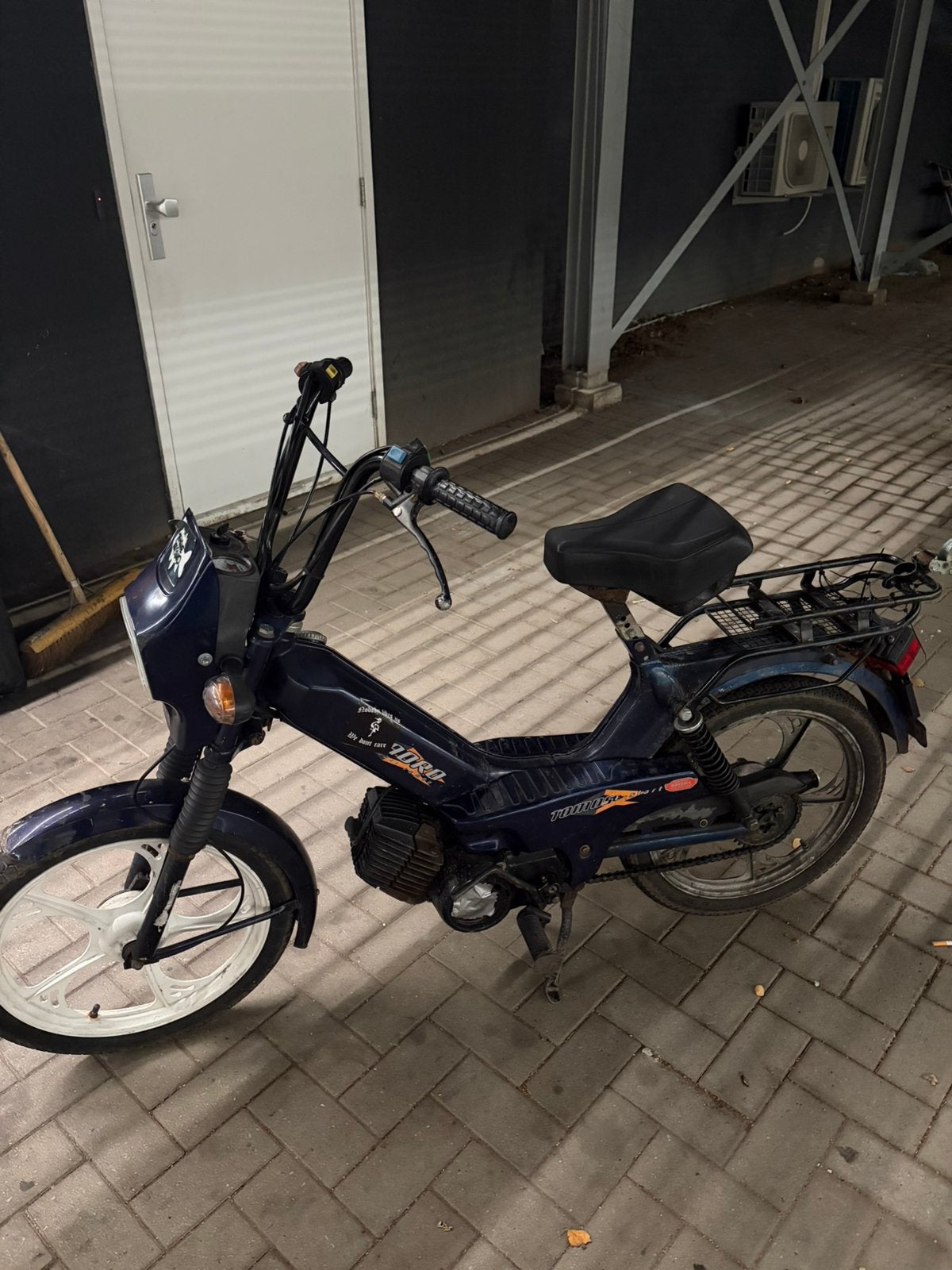 Tomos snor 2007, Fietsen en Brommers, Ophalen, Zo goed als nieuw, Quadro
