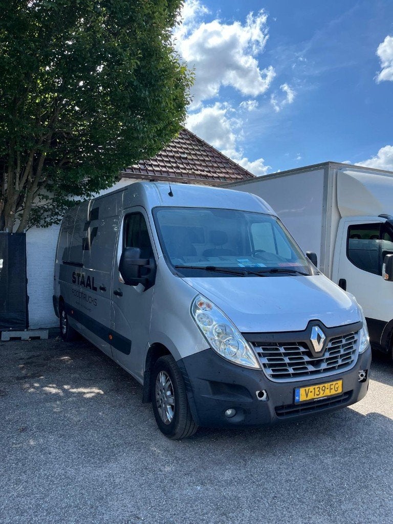 Verhuur Renault Master 3500kg trekgewicht Diesel, Ophalen, Zo goed als nieuw