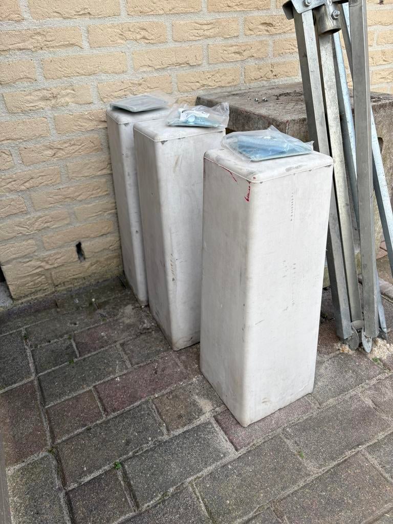 Beton poer. 50x18cm.   3 stuks in 1 koop, Ophalen of Verzenden, Nieuw