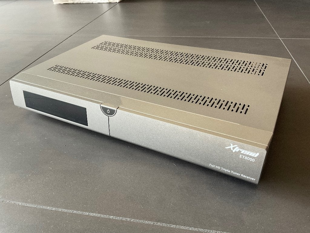 Xtrend ET8000 Linux Decoder, Ophalen of Verzenden, Zo goed als nieuw, Decoder