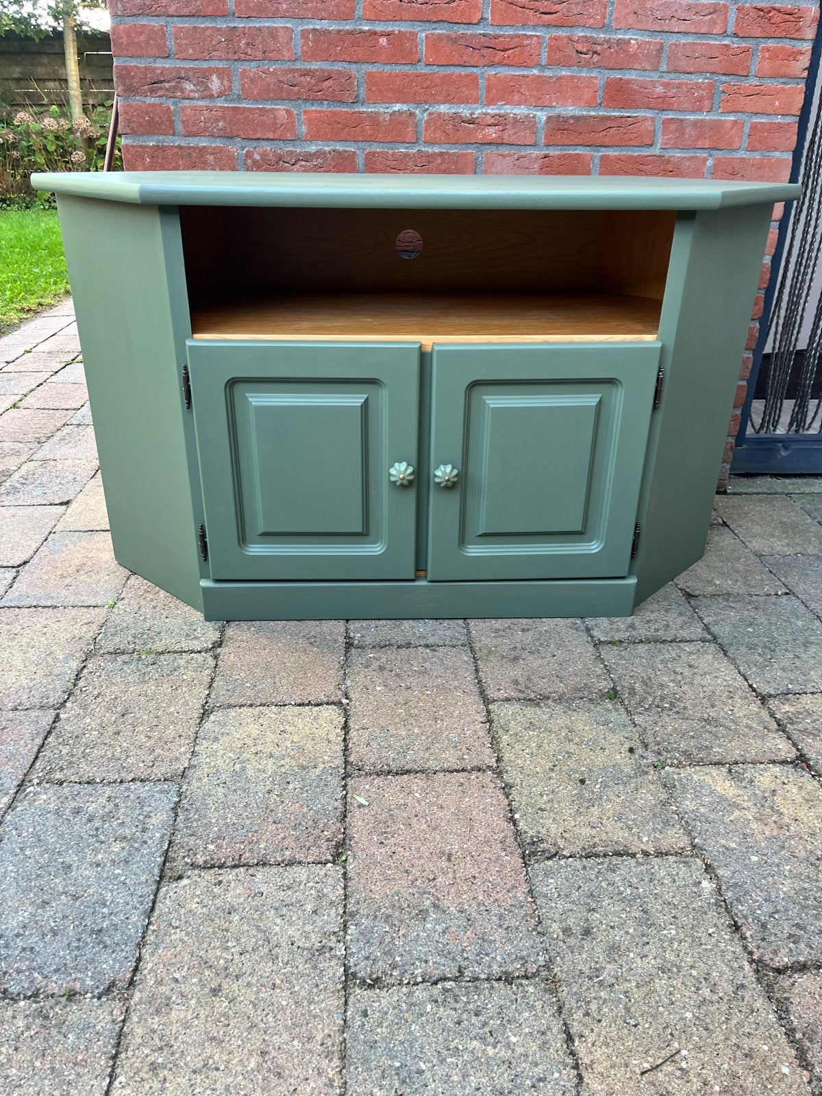 Handgeschilderde groene tv-kast - 118x67x42 cm, Ophalen, 100 tot 150 cm, Vintage, Zo goed als nieuw