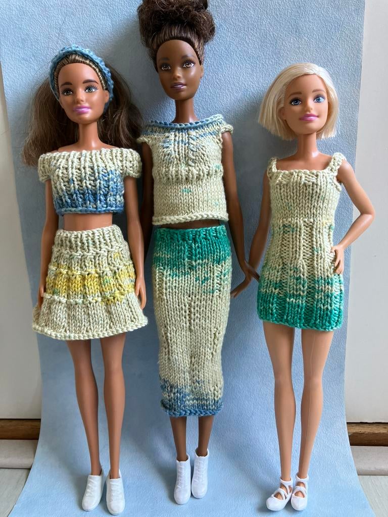 Barbie kleding, Ophalen of Verzenden, Zo goed als nieuw, Kleertjes