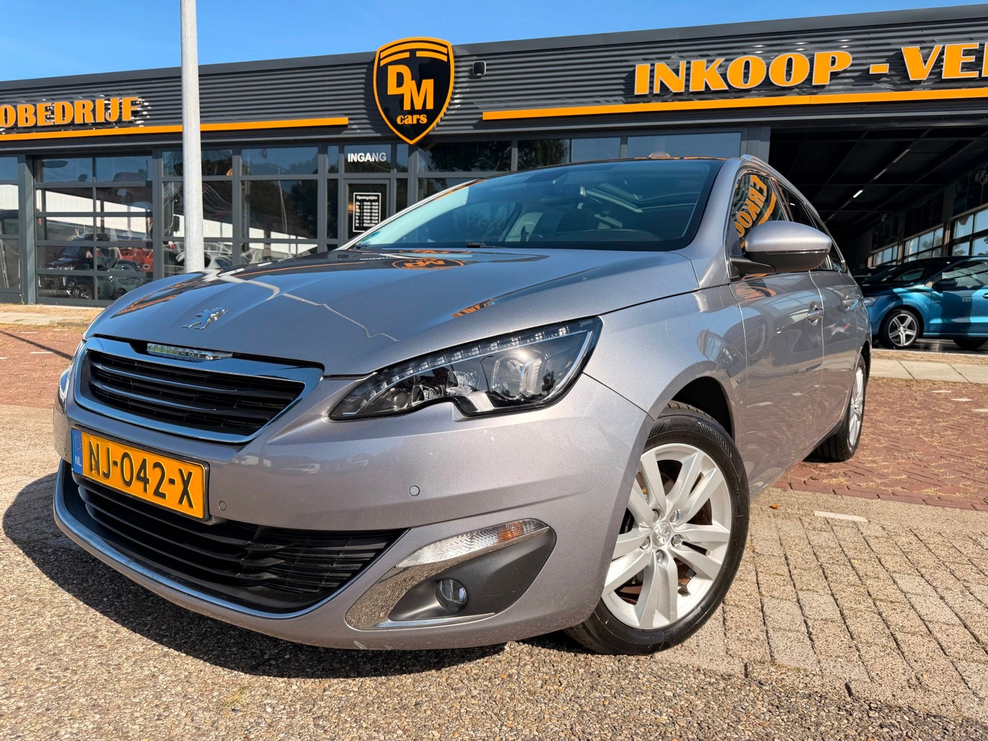 Peugeot 308 SW 1.2 PureTech | Automaat | Pano | Camera |, Gebruikt, Euro 6, 1199 cc, 635 kg